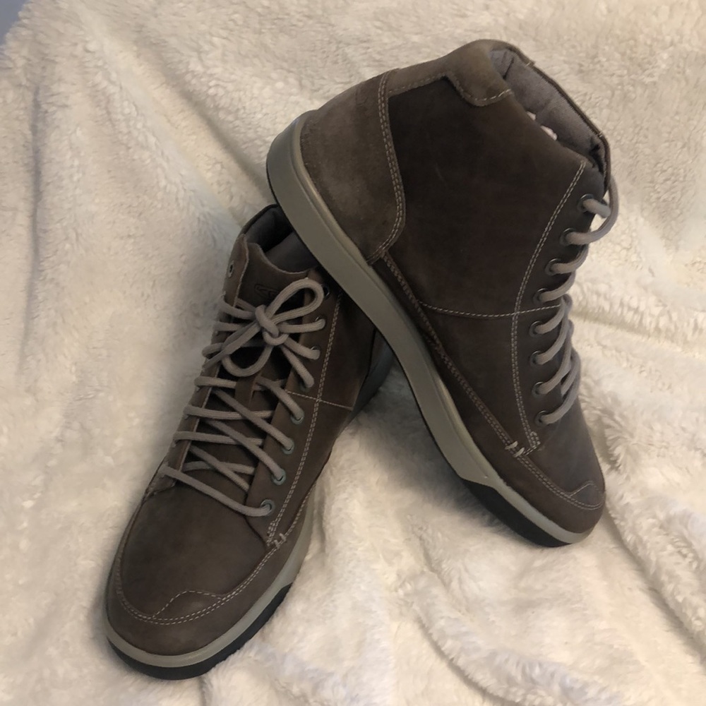 NWOT Keen Mens boots